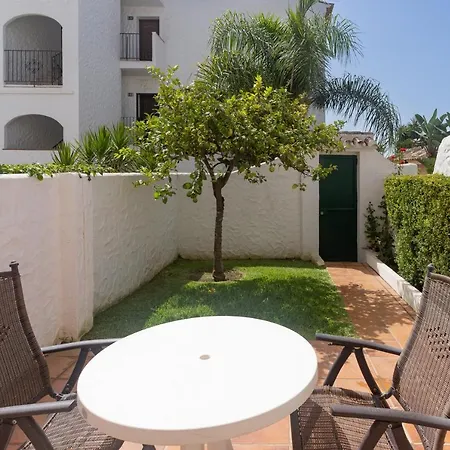 19a Claire Apartment