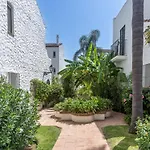 19a Claire Apartment