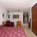19a Claire * Estepona